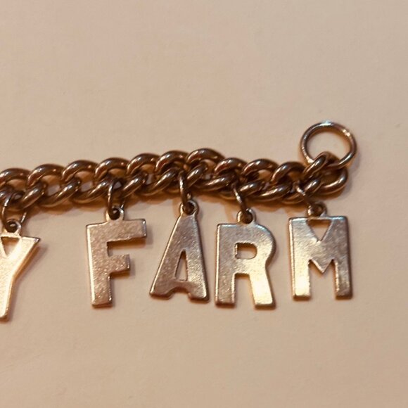Vintage Knott's Berry Farm Charm Bracelet Gold Tone - Picture 5 of 7